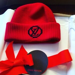 🔴 Rare Vintage Louis Vuitton Red Beanie (Red Only black beanie not included)